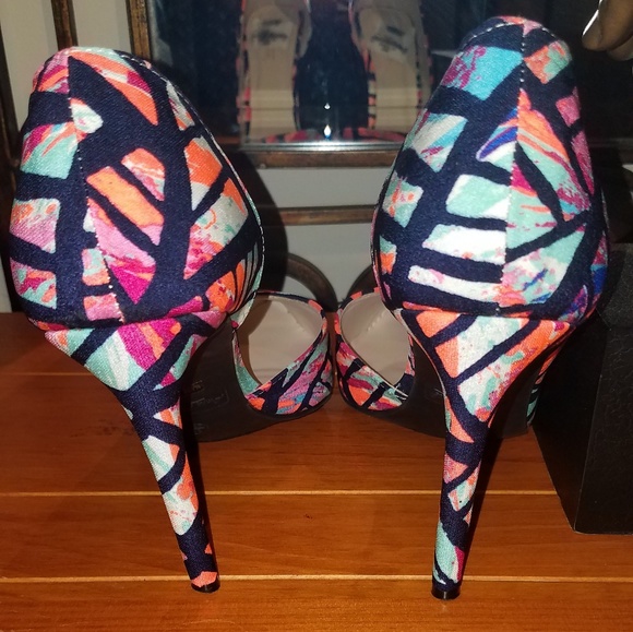 Abstract PUMP - Picture 3 of 4